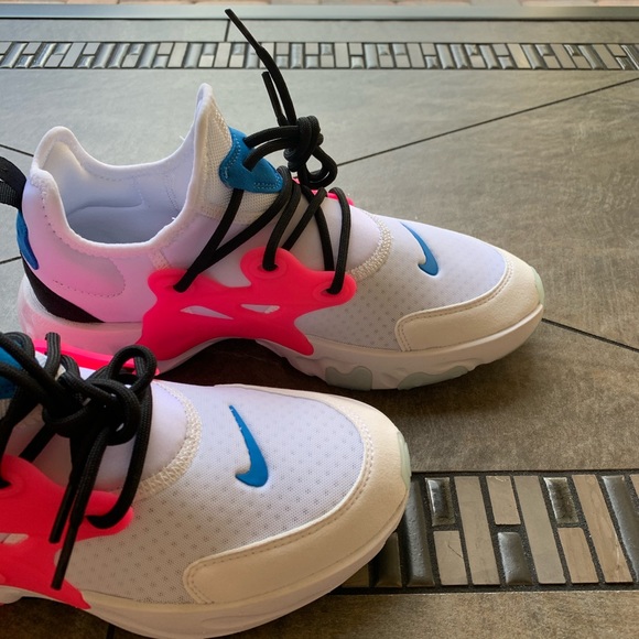 nike react presto (gs) • BRAND NEW • NEVER WORN - Picture 13 of 15